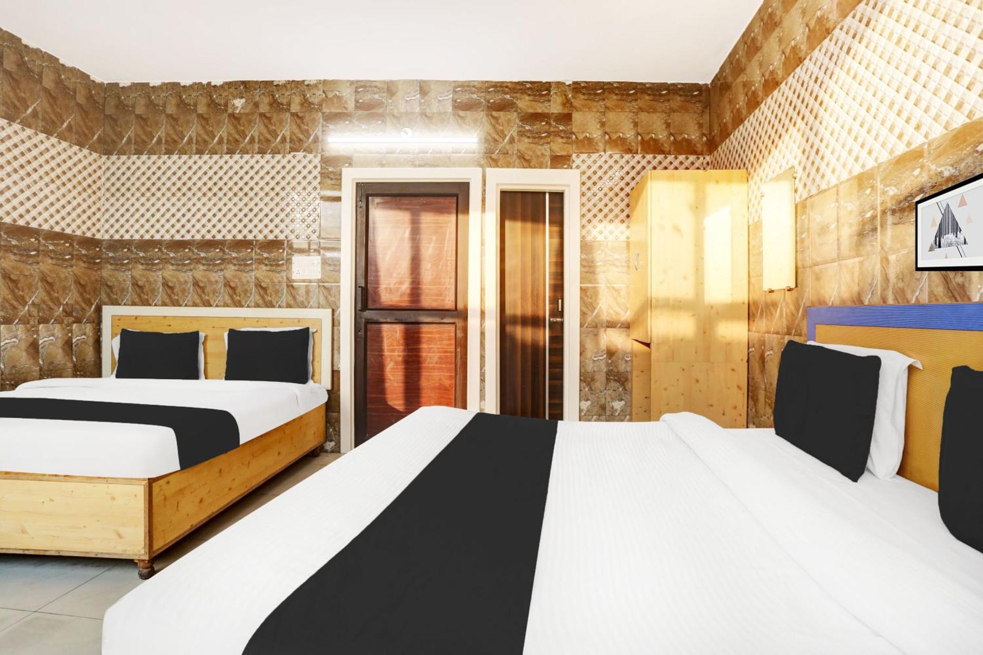 Hotel O Jammu Near Ragunath Bazaar Formerly Goodwill Esterno foto