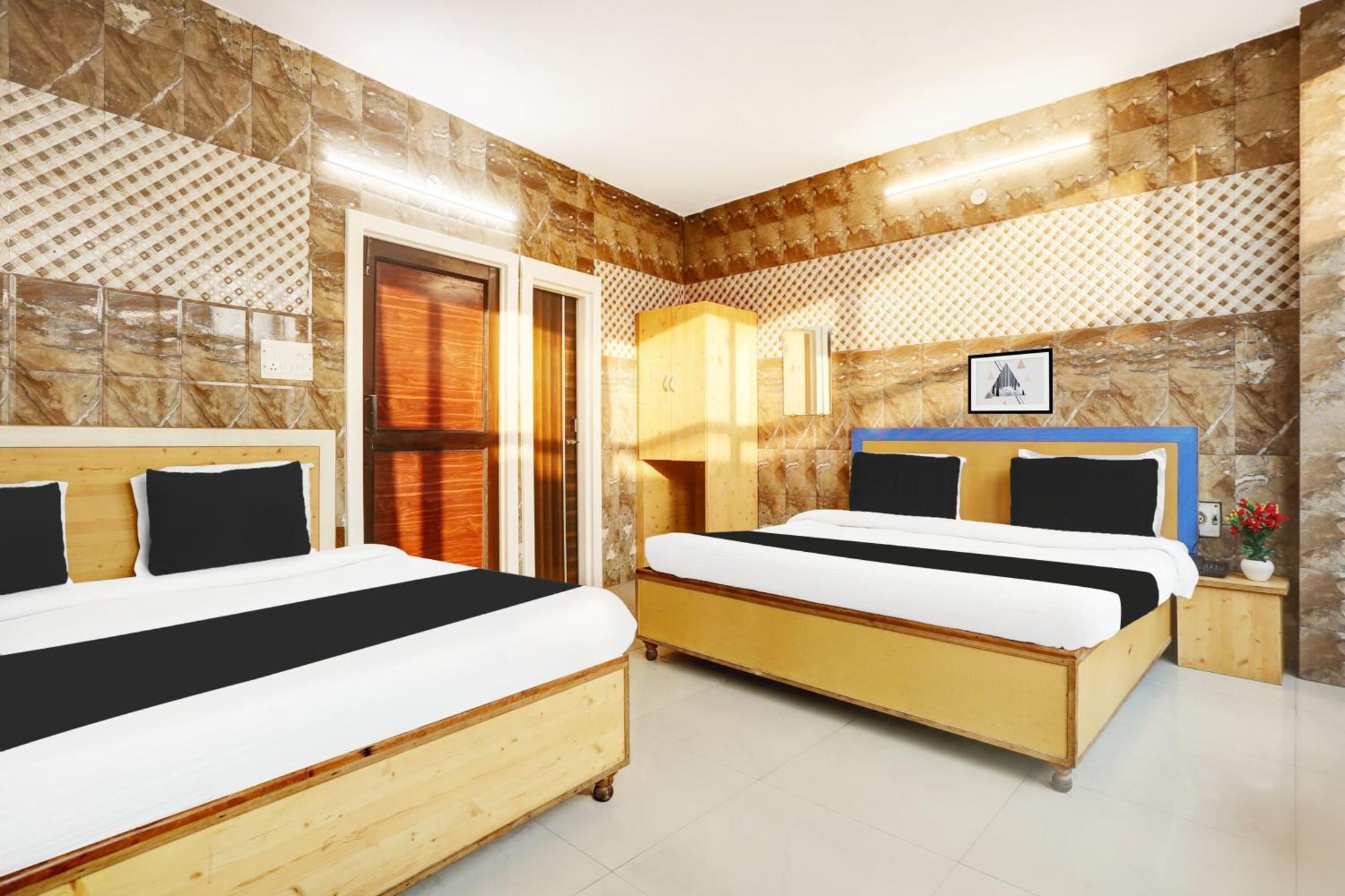 Hotel O Jammu Near Ragunath Bazaar Formerly Goodwill Esterno foto